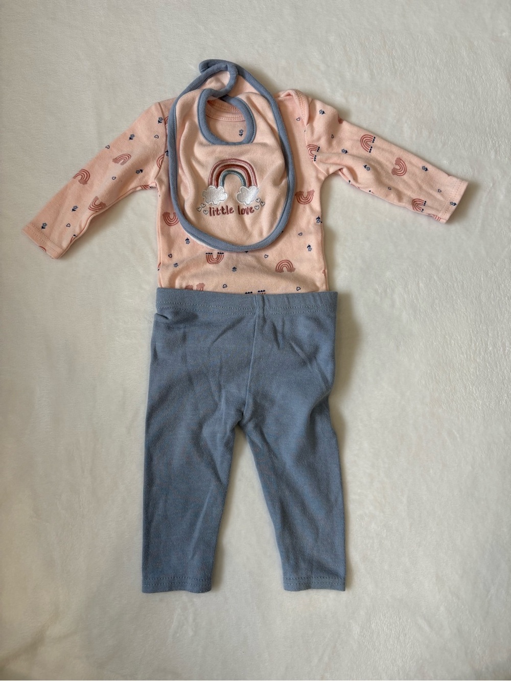 👶🏼 4/$20 0-3M baby views Rainbow Outfit